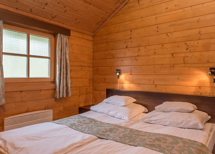 Hotel Petnehazy 3*